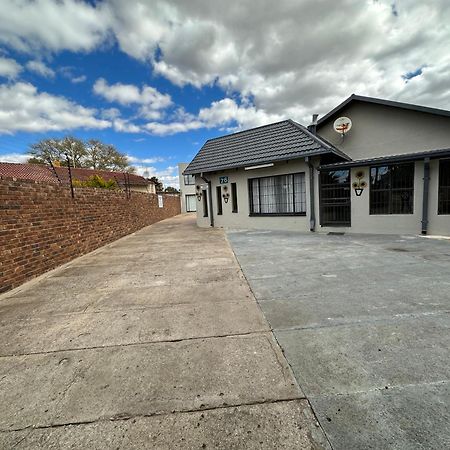 Favour Guest House Polokwane Exteriér fotografie